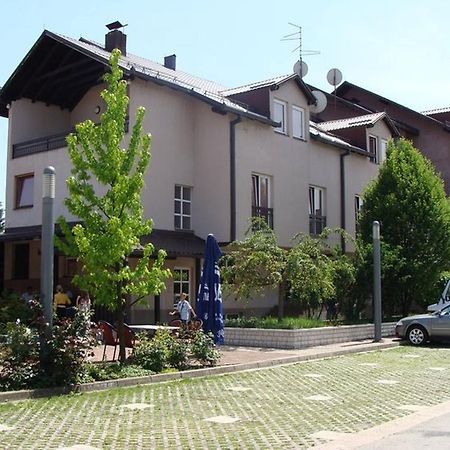 Hotel Delminium Илиджа Экстерьер фото
