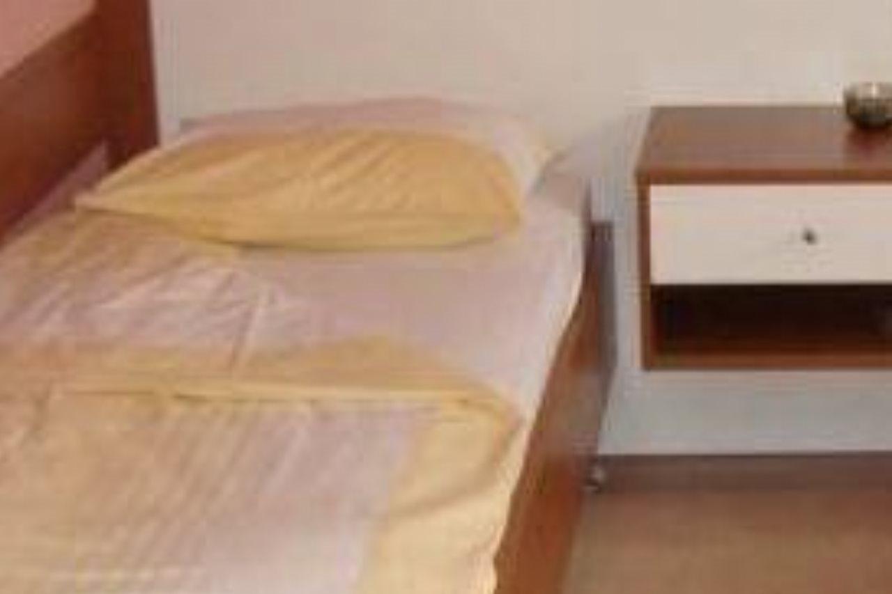 Hotel Delminium Илиджа Экстерьер фото