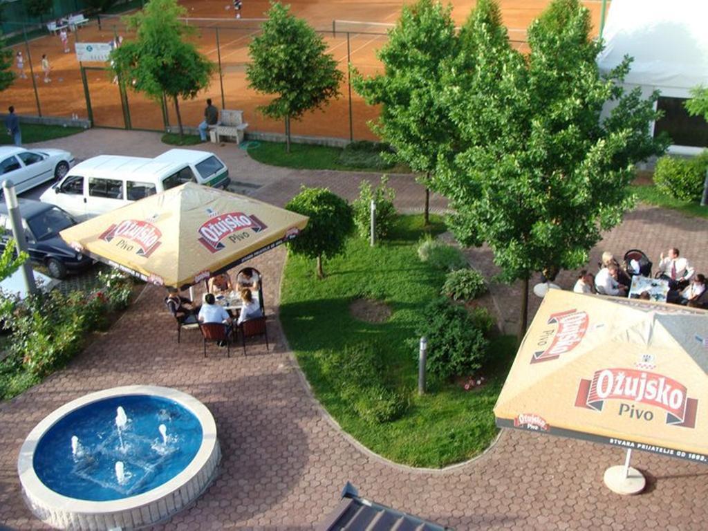Hotel Delminium Илиджа Экстерьер фото